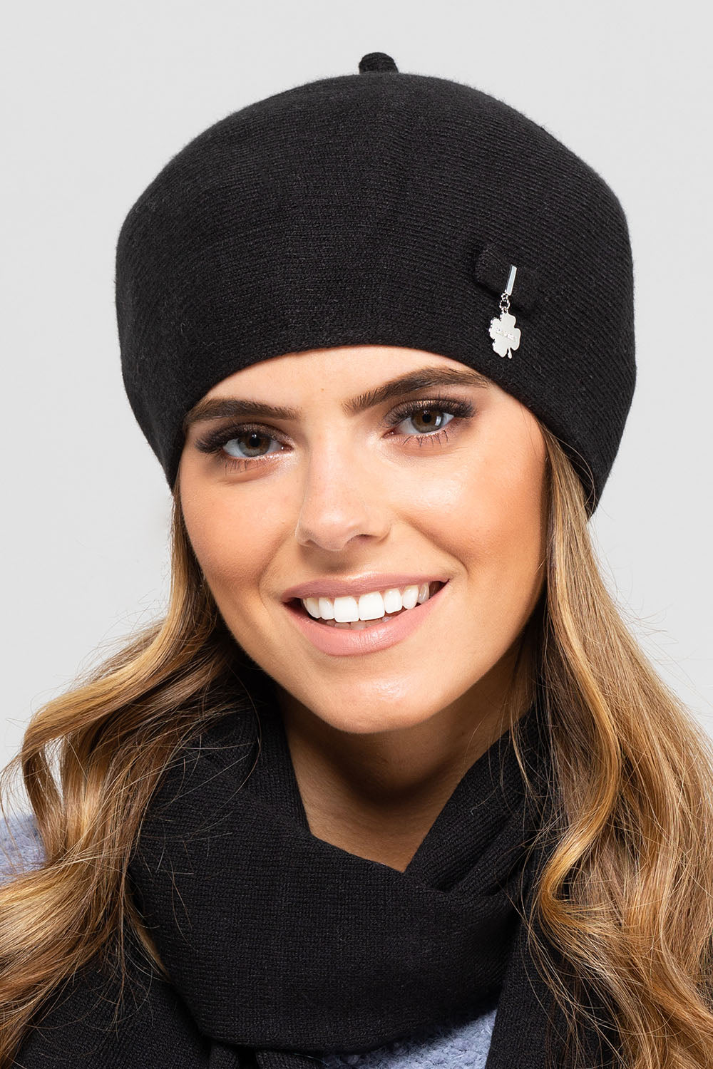 Beret model 136335 Elsy Style Caps & Hats for Women