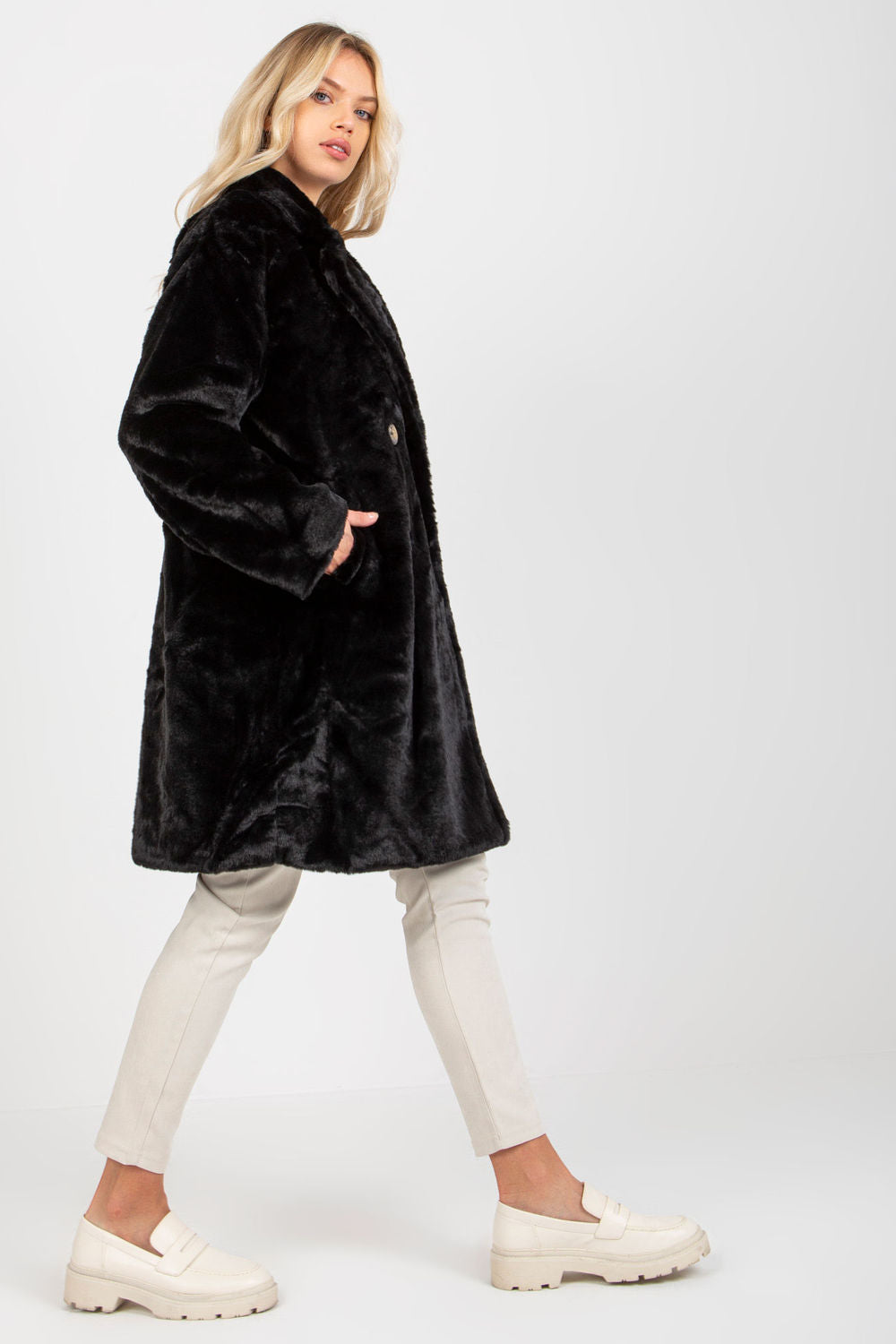 Coat model 173333 Elsy Style Women`s Coats, Jackets