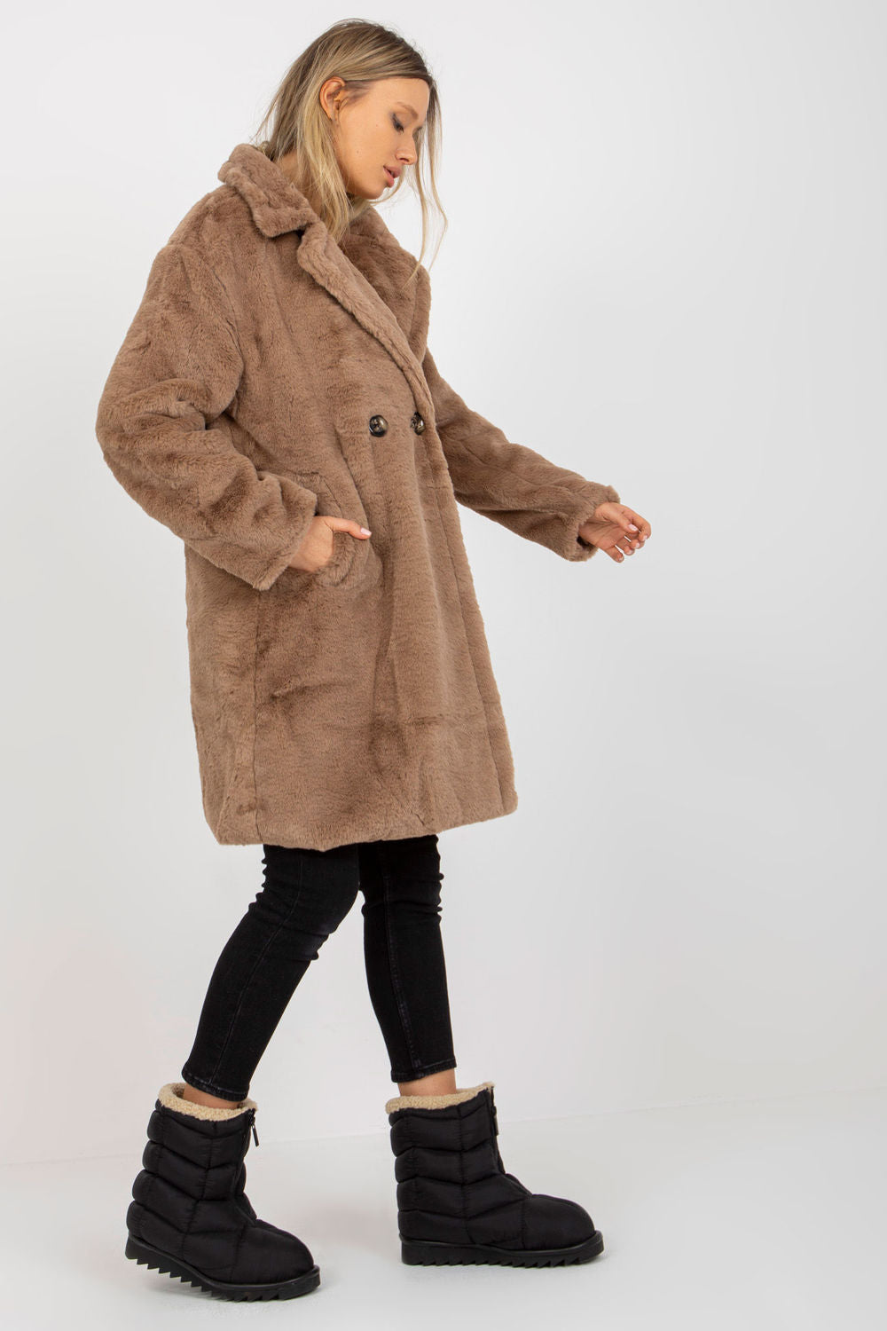 Coat model 173334 Elsy Style Women`s Coats, Jackets