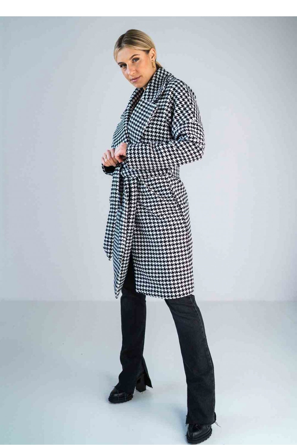 Coat model 174070 Elsy Style Women`s Coats, Jackets