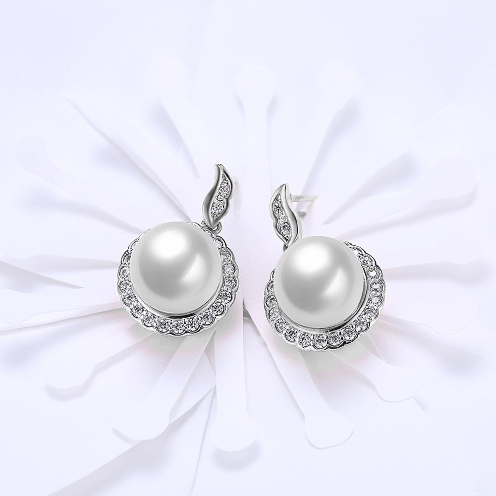 Halo Pave Freshwater Pearl Stud in 18K White Gold Plated with  Crystals Elsy Style Earring