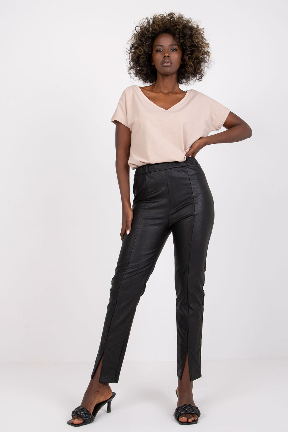 Women trousers model 167262 Elsy Style Pants, Trousers, Shorts