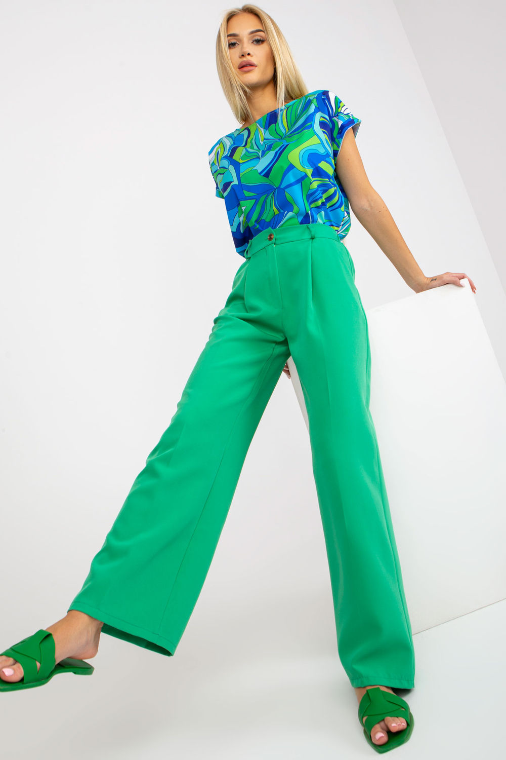 Women trousers model 167514 Elsy Style Pants, Trousers, Shorts